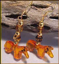Amber Horse w/gold 0524m2